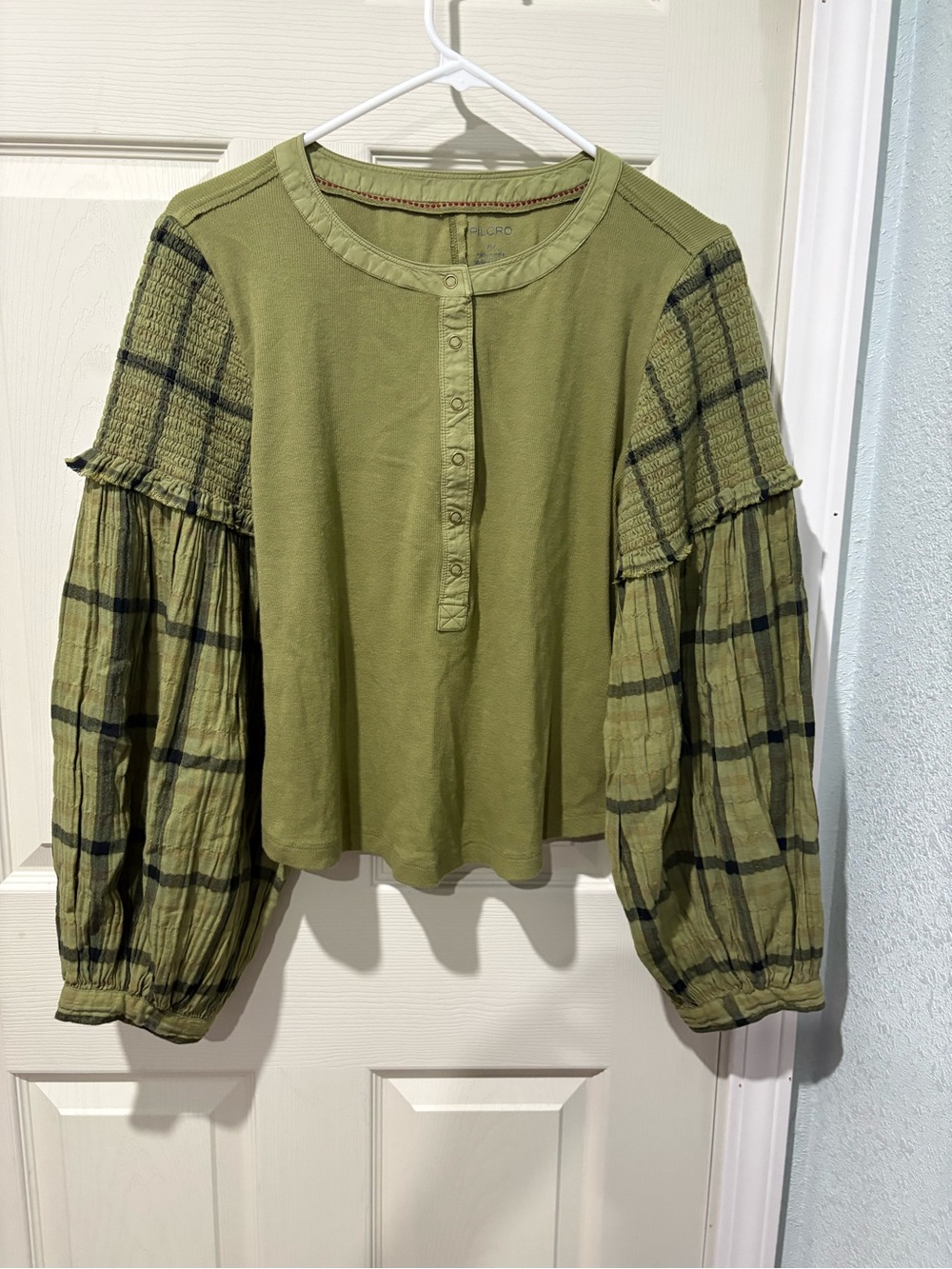 Pilcro Anthropology The Andie Ribbed Henley Top Ballon sleeves